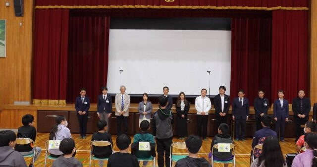 令和7年11月7日(金) 岡崎市立竜谷小学校において、薬物乱用防止教室を開催しました。クラブメンバーによる寸劇も行い、子供達にわかりやすく薬物の恐ろしさを伝えました。